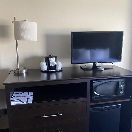 Americinn By Wyndham Hartford Sd Bagian luar foto