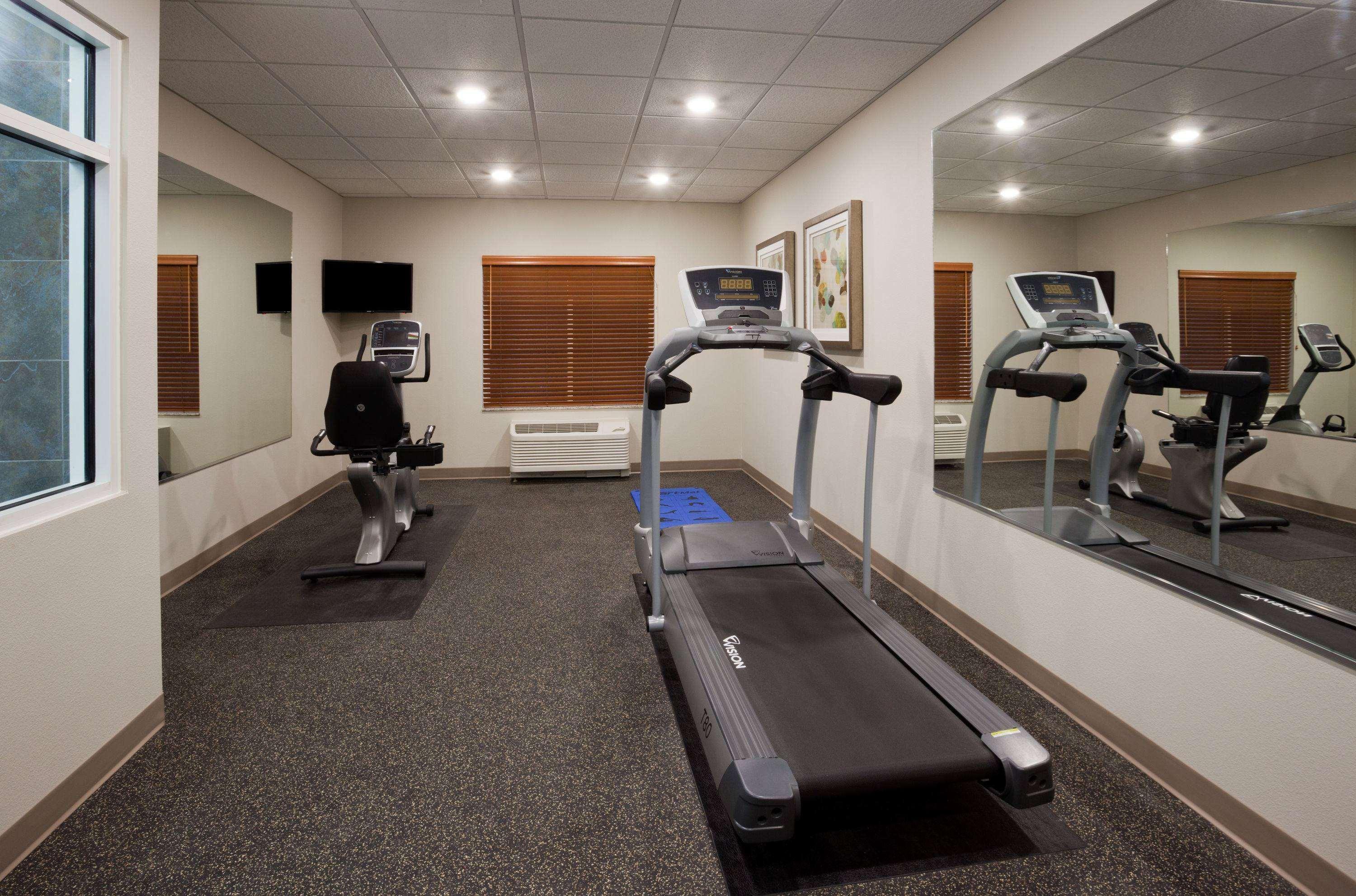 Americinn By Wyndham Hartford Sd Bagian luar foto