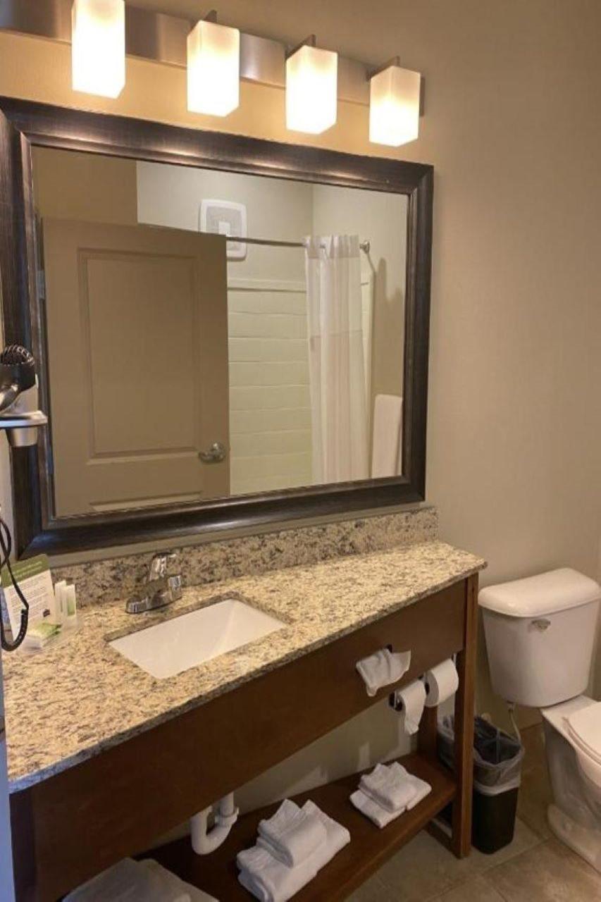 Americinn By Wyndham Hartford Sd Bagian luar foto