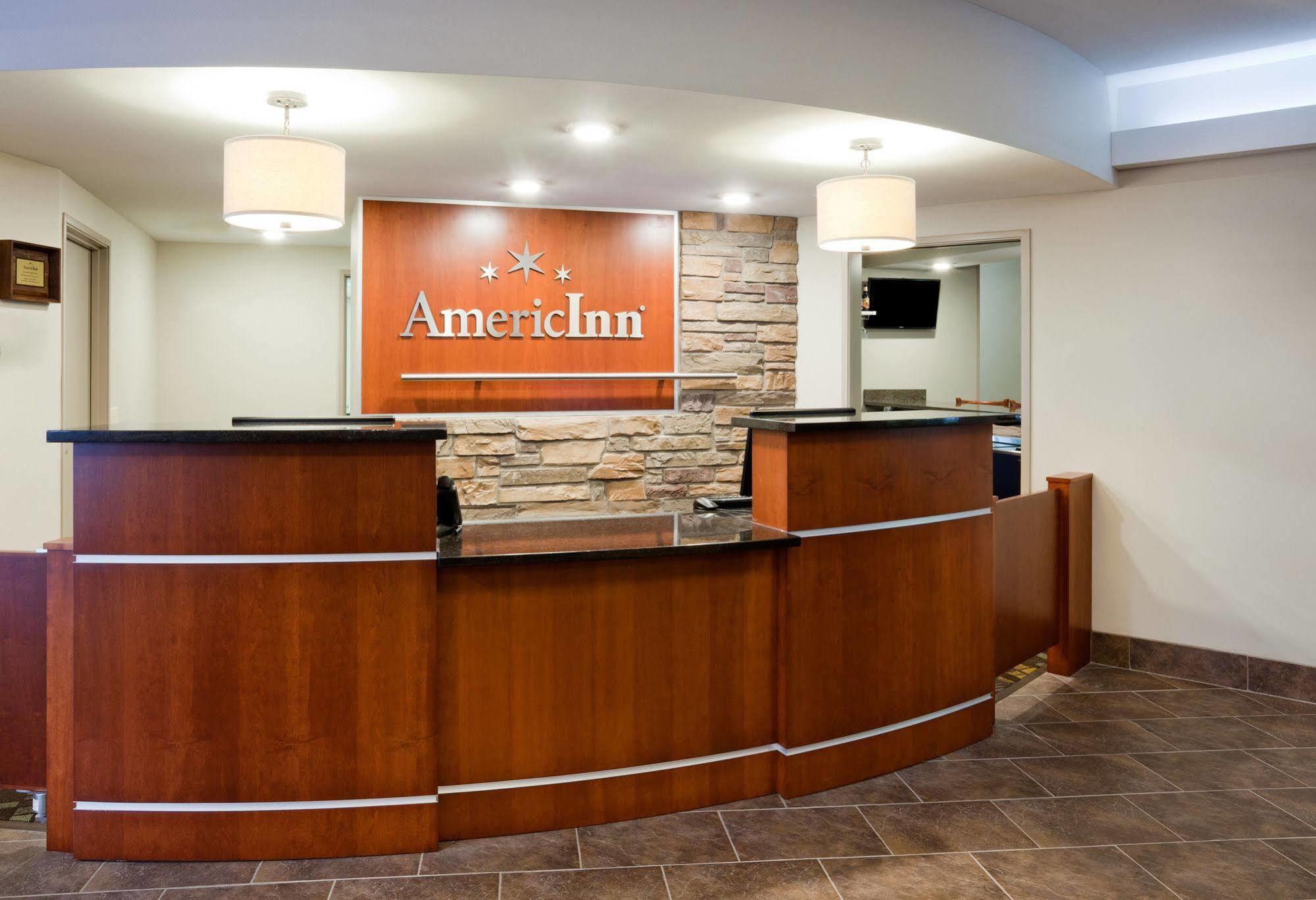 Americinn By Wyndham Hartford Sd Bagian luar foto